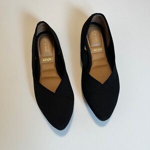 Kelly & Katie Jayde black flats